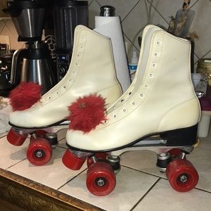 VINTAGE 1980s Roller Derby Skates